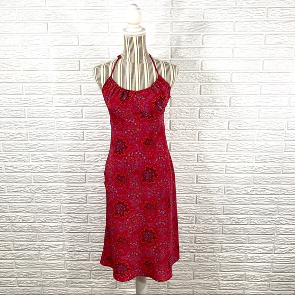 Express Dresses & Skirts - Express | Lightweight Fuchsia Paisley Floral Dress